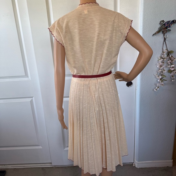 VINTAGE adorable cream midi dress with red piping and belt S M pleated V neck - Picture 6 of 14